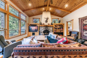 Indian Hills at Northstar - Spacious 4 BR, Private Hot Tub, Wood Fireplace, and HOA Amenities Truckee